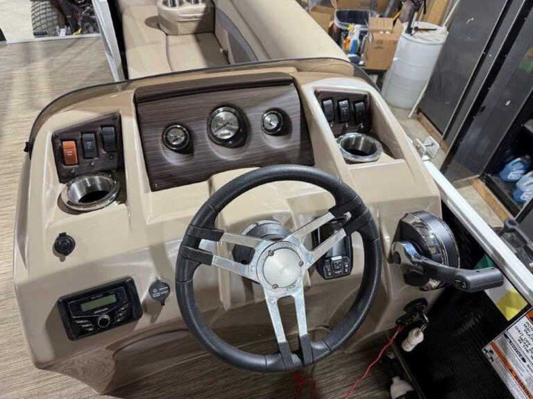 2022 Bennington 18SL US-ETWL5715I122 [photo 21]